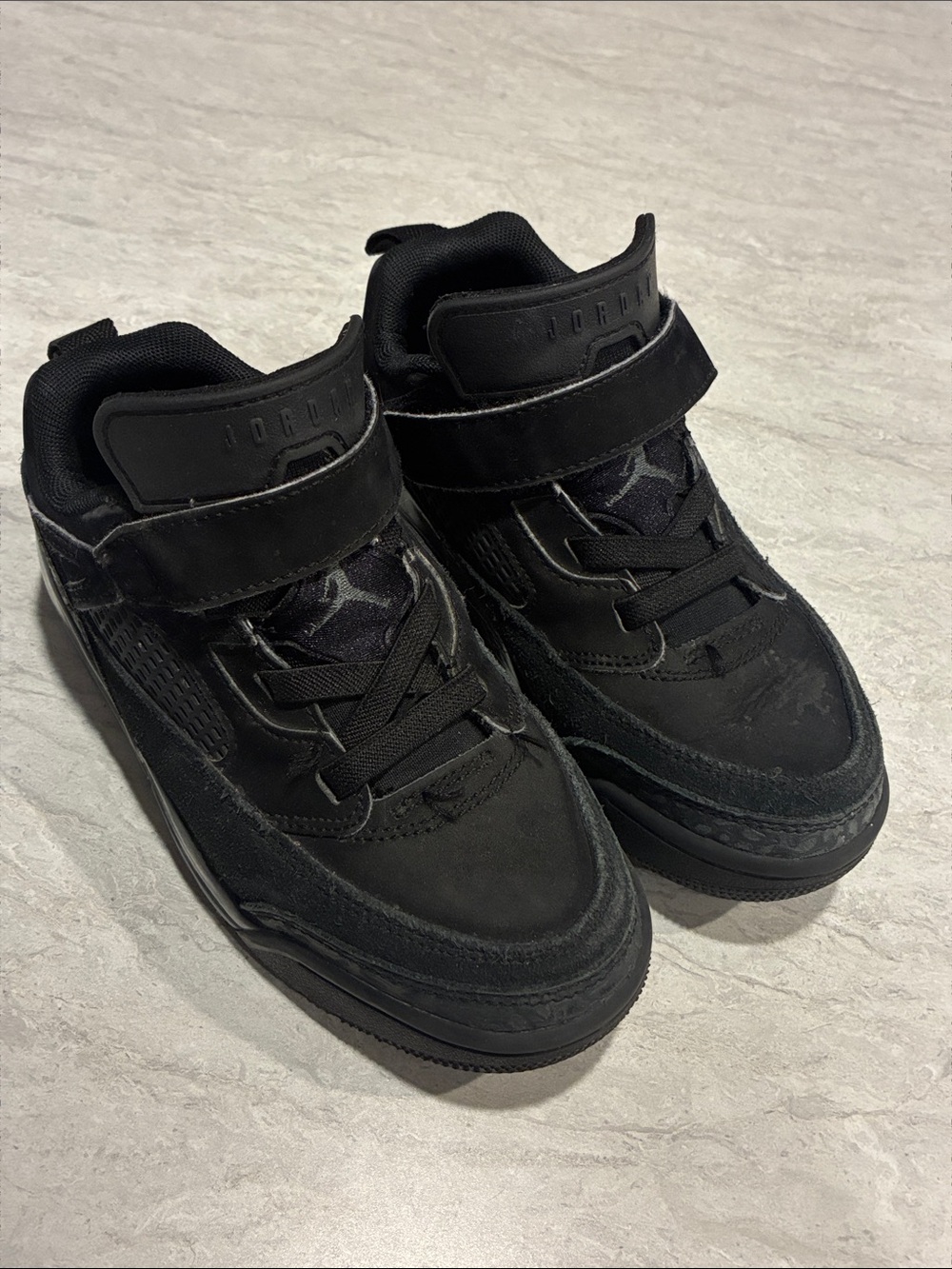 Jordan Kids Black Hook-and-Loop Athletic Sneakers